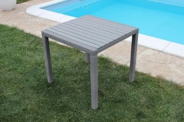 TAVOLO MINORCA IN ALLUMINIO E  WICKER BIANCO 80 X 80 X H 75 CM