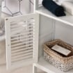 MOBILETTO DA BAGNO IMPERMEABILE CON 2 RIPIANI E ARMADIETTO MDF BIANCO