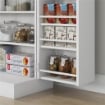 ARMADIO DA CUCINA CON 5 RIPIANI CENTRALI E 2 RIPIANI LATERALI A 6 LIVELLI, IN MDF, 60X30X104 CM, BIANCO