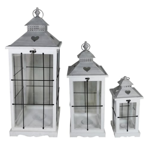 MA MAISON SET 3 LANTERNE MODELLO NEW YORK IN LEGNO E ACCIAIO CON VETRO E PORTA CANDELA IN COLORE BIANCO E CUORI OKX