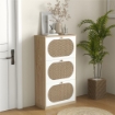 SCARPIERA STILE BOHO IN RATTAN, TRUCIOLATO E MDF CON 3 RIPIANI REGOLABILI PER 18 PAIA MAX, 60X24X115 CM