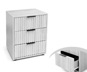 COMODINO IN LEGNO CON 3 CASSETTI STILE RIGATO E 3 MANIGLIE 50X40X83 CM COLORE BIANCO IN TRUCIOLARE E MELAMINICO
