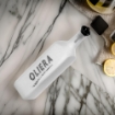 OLIERA IN VETRO SATINATO DA 1000 ML - 32 CM CON COMODO TAPPO DOSATORE E SCRITTA MODERNA 