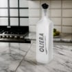 OLIERA IN VETRO SATINATO DA 1000 ML - 32 CM CON COMODO TAPPO DOSATORE E SCRITTA MODERNA 
