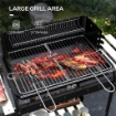 BARBECUE A CARBONELLA AD ALTEZZA REGOLABILE CON 3 RIPIANI E VASSOIO IN METALLO LEGNO 113X53.5X82.5 CM NERA