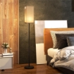 LAMPADA DA TERRA 40W CON INTERRUTTORE A PEDALE IN TESSUTO EFFETTO LINO E METALLO Ø 25X161.5 CM NERO E BEIGE