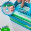 SWIFFER STARTER KIT SCOPA LAVAPAVIMENTI PER PAVIMENTI IN LEGNO E ALTRI MATERIALI -1 SCOPA + 6 PANNI LAVAPAVIMENTI
