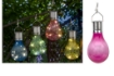 HIG-TECH LAMPADINA A RICARICA SOLARE COLORATA 7,5 X 15H CM CON GANCIO PER APPENDERLA COLORI ASSORTITI OKX