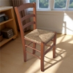SEDIA IN LEGNO COLORE CILIEGIO 45×45×88 CM MODELLO PAESANA CON SEDUTA IN PAGLIA GREZZA E SCHIENALE ALTO 