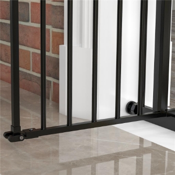 CANCELLINO PER CANI REGOLABILE CON CHIUSURA AUTOMATICA IN ACCIAIO E PLASTICA 74-100X77 CM NERO