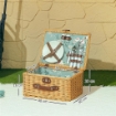 CESTINO DA PICNIC IN VIMINI PER 2 PERSONE CON PIATTI CALICI CAVATAPPI E POSATE 40X30X20 CM MARRONE