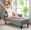CHAISE LONGUE CON RIVESTIMENTO TRAPUNTATO EFFETTO VELLUTO GRIGIO, IN LEGNO MASSELLO E SPUGNA, 146X61X82.5 CM