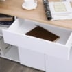 SCRIVANIA ANGOLARE CON LIBRERIA A 2 RIPIANI ARMADIETTO E CASSETTO 140X117X76 CM COLOR LEGNO E BIANCO