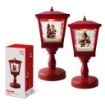 MAURY'S LAMPIONE ROSSO INNEVATO SCENA NATALIZIA DECORATIVO CON LED E MUSICA 13X13X30 CM