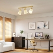 LAMPADARIO DA SOFFITTO CON 3 PUNTI LUCE REGOLABILI A 90¦ E ATTACCHI E27, COLORE LEGNO