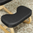 SEDIA INGINOCCHIATOIO CON MOVIMENTO A DONDOLO IN TESSUTO EFFETTO LINO E LEGNO DI BETULLA 50X73X55 CM NERO