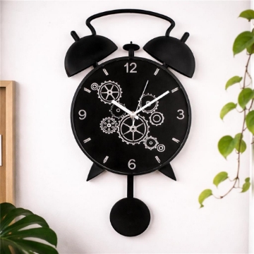 OROLOGIO DA PARETE CON PENDOLO STILE SVEGLIA 35X27 CM MOVIMENTO SILEZIOSO E CONTINUO IN PLASTICA 2 FANTASIE ASSORTITE
