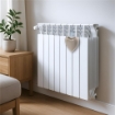 VASO UMIDIFICATORE A CUORE IN CERAMICA DIMENSIONI 16X4X16CM - 15.5C COLORE ASSORTITO ARTICOLO USATO