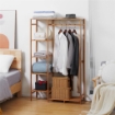 APPENDIABITI IN BAMB¨ CON SCAFFALE A 6 LIVELLI E BARRA ATTACCAPANNI, 90X30X145 CM, LEGNO NATURALE
