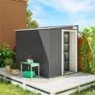 CAPANNO ATTREZZI IN METALLO 1.5X2M CON BASE, PORTA SCORREVOLE E TETTO INCLINATO, GRIGIO SCURO