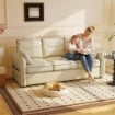 DIVANO 3 POSTI IN FINTA PELLE CON IMBOTTITURA SPESSA, TASCA LATERALE E 2 CUSCINI, 190X83X90 CM, BEIGE