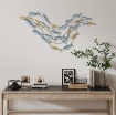 WALL ART BANCO DI PESCI IN METALLO CON VITI INCLUSE, 99.7X3.8X50.2 CM, ORO E BLU