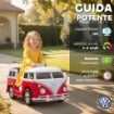 AUTO ELETTRICA PER BAMBINI LICENZA VOLKSWAGEN T1 CON LETTORE MP3, IN METALLO E PP, 89X49X41.5 CM, ROSSO