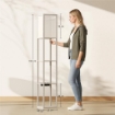 LAMPADA DA TERRA CON RIPIANI, LUCE REGOLABILE, INTERRUTTORE A PEDALE E PORTE USB, BIANCO E ROVERE