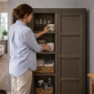 ARMADIO 2 ANTE WENGÉ 79X43X164 CM CON 4 SCOMPARTI E VANO PORTASCOPA – MOBILE ALTO ORGANIZZAZIONE CASA PER INGRESSO E LAVANDERIA