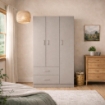 ARMADIO IN LEGNO CON 3 ANTE E 2 CASSETTI RIPIANI INTERNI, TORTORA 90 X 42 X 180 CM 