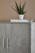 MOBILE DA ARREDO IN LEGNO CON 4 ANTE 161X108X41 CM COLORE CEMENTO