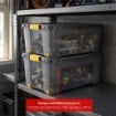 BOX CONTENITORE 40L CON COPERCHIO E RUOTE 59X39X27,4 CM GRAFITE TRASPARENTE/AMBRA – SCATOLA PORTAOGGETTI SALVASPAZIO CON ROTELLE PER CASA E RIPOSTIGLIO