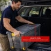 BOX CONTENITORE 40L CON COPERCHIO E RUOTE 59X39X27,4 CM GRAFITE TRASPARENTE/AMBRA – SCATOLA PORTAOGGETTI SALVASPAZIO CON ROTELLE PER CASA E RIPOSTIGLIO