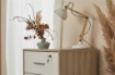 CASSETTIERA DA UFFICIO IN LEGNO CON 3 CASSETTI E 4 RUOTE CON BLOCCO 70X50X41 CM, COLORE BIANCO E OLMO CHIARO