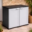 ARMADIO DA ESTERNO COPERTO 2 ANTE NERO/GRIGIO 30(53)X44,7X88 CM CON 3 VANI INTERNI – MOBILE COMPATTO ORGANIZZAZIONE BALCONE E RIPOSTIGLIO