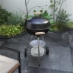 BARBECUE A CARBONELLA CON GRIGLIA IN ACCIAIO COPERCHIO E PRESE D'ARIA E RUOTE NERO 48X56PX94 CM 