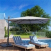 OMBRELLONE A SBALZO CON MANOVELLA E BASE A CROCE IN POLIESTERE ALLUMINIO E METALLO 365X297X256 CM GRIGIO CHIARO