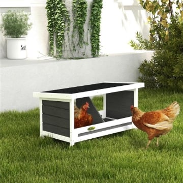 NIDO PER GALLINE A 2 AREE CON BASE RIALZATA E TETTO IN LEGNO E BITUME 66X37X34 CM GRIGIO BIANCO E NERO