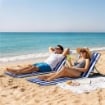 SET 2 MATERASSINI MARE CON SCHIENALE REGOLABILE SU 4 LIVELLI, IN ACCIAIO E POLIESTERE, 154X57X52 CM, BLU BIANCO