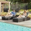 SET 2 SDRAIO DA GIARDINO IN RATTAN CON TAVOLINO LATERALE E SCHIENALE REGOLABILE, 184X60X22 CM, GRIGIO SCURO