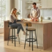 SET 2 SGABELLI DA BAR STILE RUSTICO CON POGGIAPIEDI, IN LEGNO E METALLO, 37X47X96 CM, MARRONE