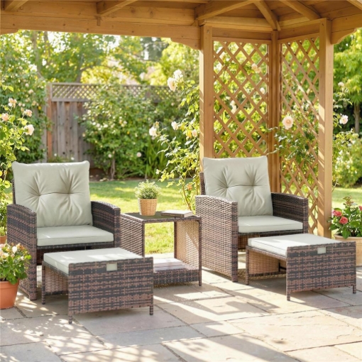 Set Salotto da Giardino con 2 Poltrone, Tavolino e Poggiapiedi Salvaspazio, Marrone