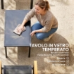 MOBILI DA GIARDINO 4PZ CON TAVOLINO DA CAFFÞ IN VETRO TEMPERATO E 3 SEDUTE IN TESSUTO TESLIN, NERO