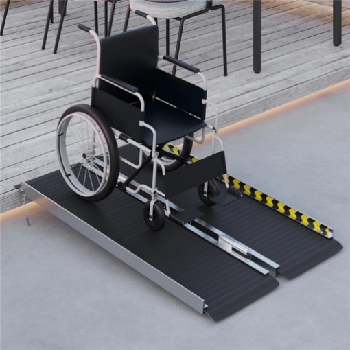RAMPA PER SEDIA A ROTELLE PIEGHEVOLE IN ALLUMINIO CON DEFLETTORI E ADESIVI, 122X73.6X5.1 CM, NERO