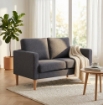 DIVANO A 2 POSTI RAMSAY CON GAMBE IN LEGNO DI COLORE GRIGIO SCURO