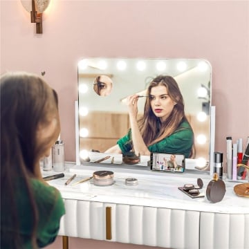 SPECCHIO DA TRUCCO CON 14 LUCI LED REGOLABILI E RICARICA USB, IN VETRO E METALLO, 62.5X14X49.5 CM, BIANCO