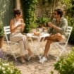 SET TAVOLO E 2 SEDIE PIEGHEVOLI DA GIARDINO PER BALCONE TERRAZZO COLORE BIANCO  ARTICOLO USATO
